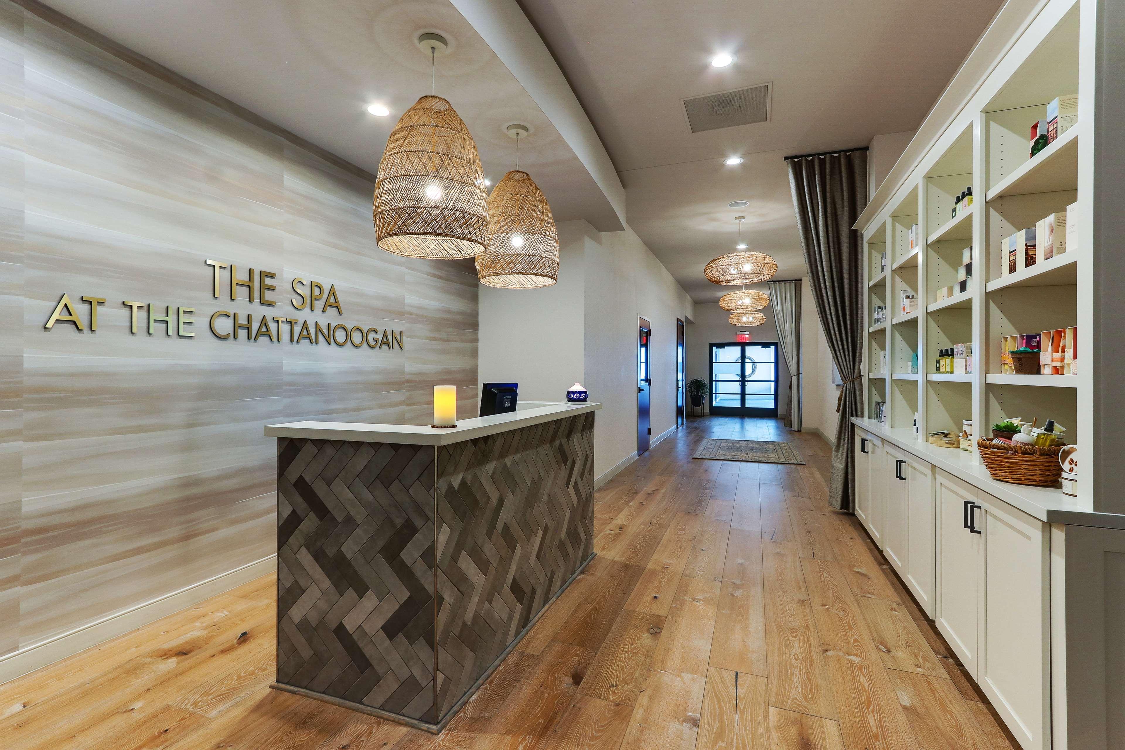 The Chattanoogan Hotel, Curio Collection By Hilton Exterior foto